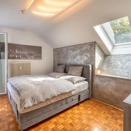 Dachgeschosswohnung Mit Bergpanorama